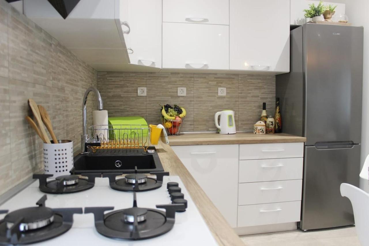 Holiday Home Ela Dračevica エクステリア 写真