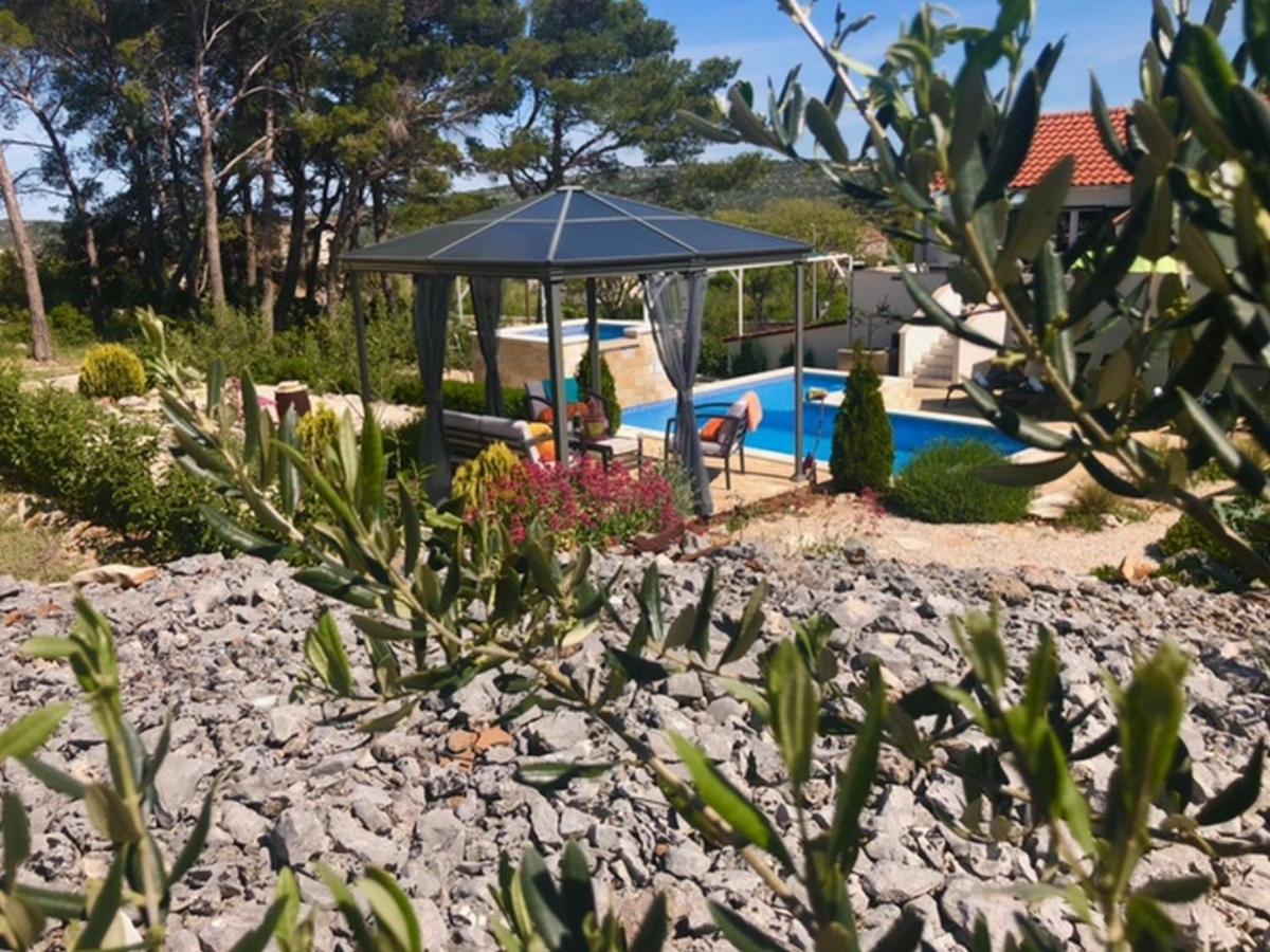 Holiday Home Ela Dračevica エクステリア 写真